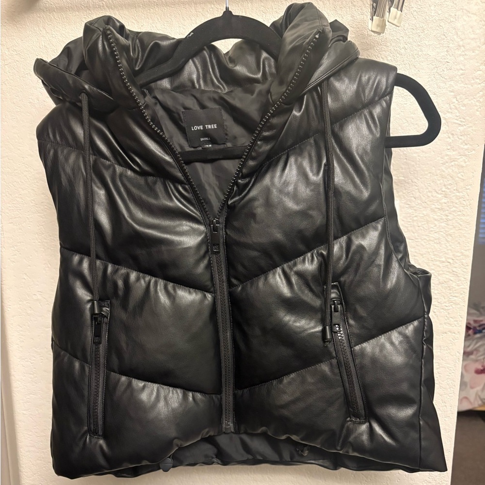 Love Tree Shiny Black Women's Vest